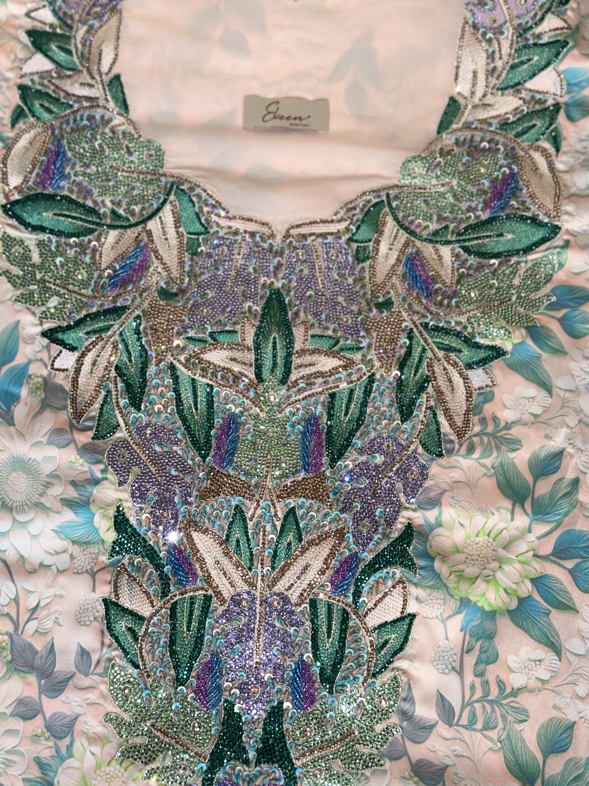 Beige Mukhawar